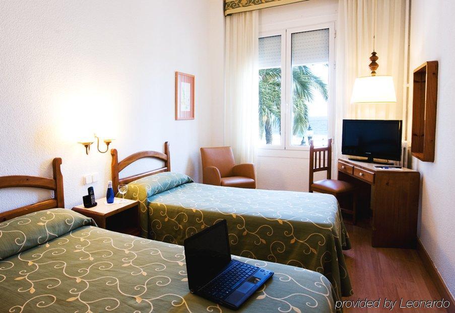 Hotel Miramar Badalona Room photo